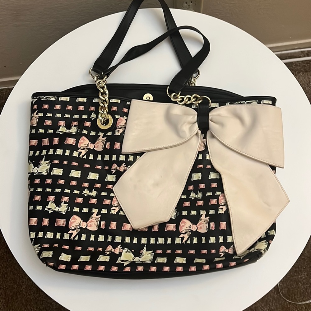 Betsey Johnson shoulder bag